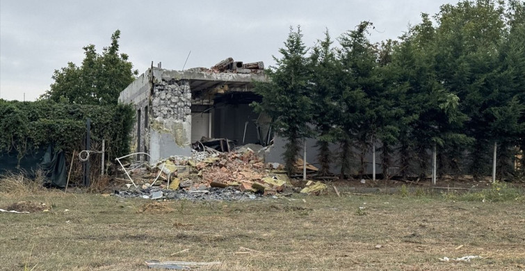 Edirne'de Ruhsatsız Villa Yıkımına Başlandı