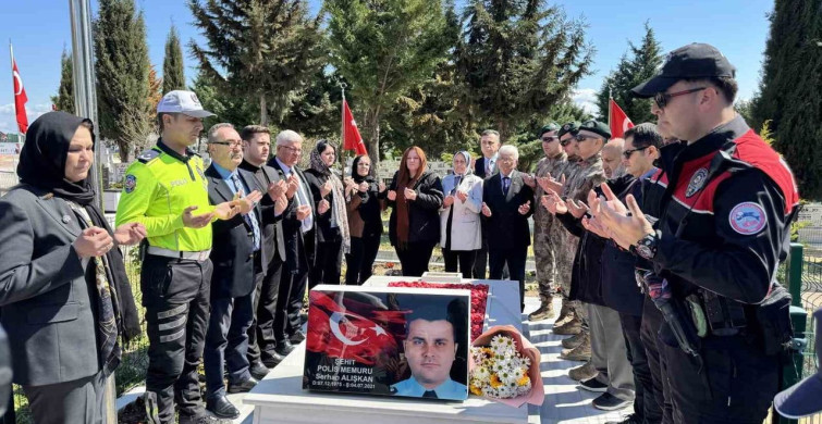 Edirne'de Şehit Polisler İçin Anma Töreni Düzenlendi