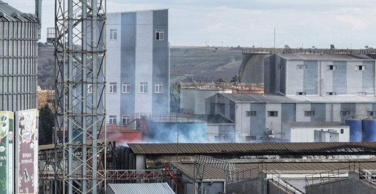 Edirne'de Yağ Fabrikasında Patlama Edirne'de Yağ Fabrikasında Patlama