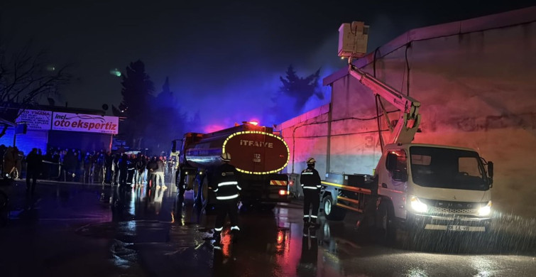 Edirne'de Yangın: İki İş Yeri Tehlikeye Girdi