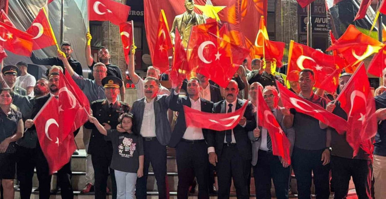 Edremit'te 15 Temmuz anma etkinlikleri coşkuyla gerçekleşti