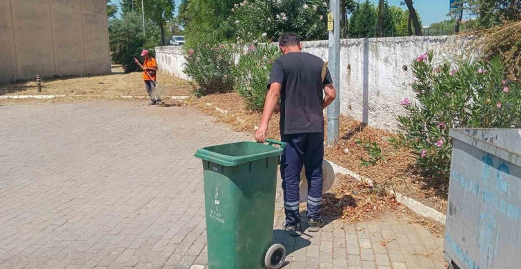 Efeler Belediyesi Gıda Çarşısı'nda temizlik çalışması gerçekleştirdi