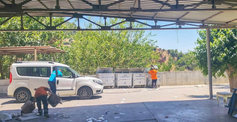 Efeler'de düğün alanlarında temizlik çalışması