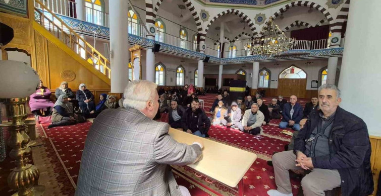 Efeler'de Hacı Adaylarına Eğitim Semineri Yapıldı