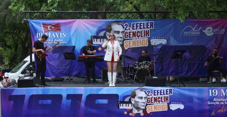 Efeler’de sanat dolu yaz akşamı