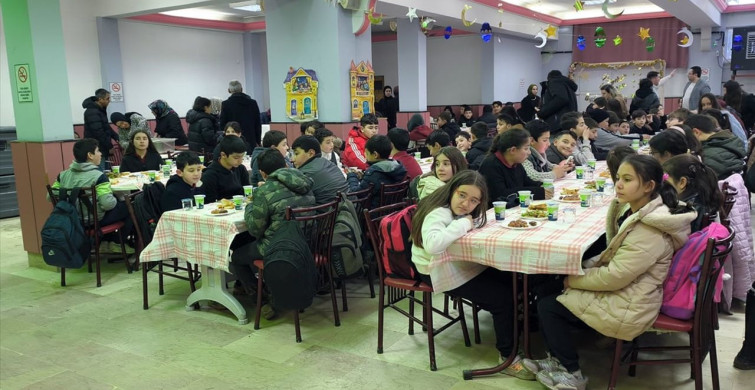 Eflani'de Ramazan Etkinliği: 350 Öğrenci Bir Araya Geldi