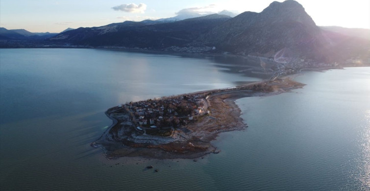 Eğirdir Gölü Su Seviyesi Yükseldi: Birleşme Sağlandı