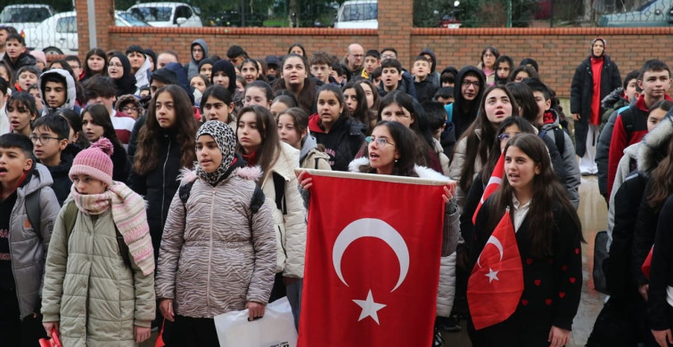 Eğitimde Bayrak Sevgisi Temasıyla İkinci Döneme Başlandı