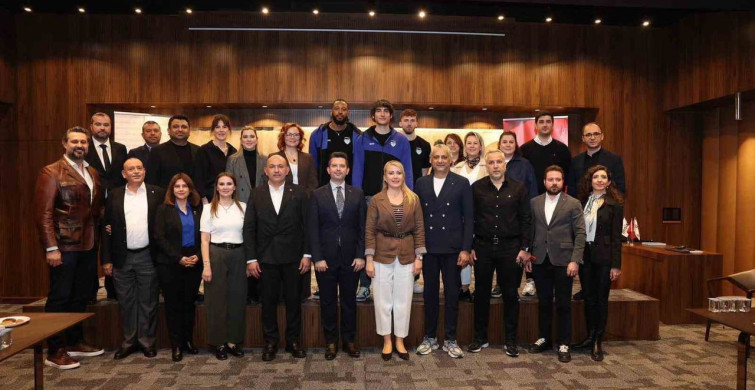 Eğitime Destek Maçı: Merkezefendi Belediyesi ve DEGİAD Ortaklığı