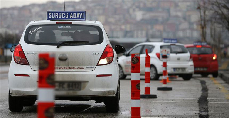 Ehliyet almayı düşünenler dikkat! Sürücü kursları, katlanan maliyetler sebebiyle kapanmayı düşünüyor