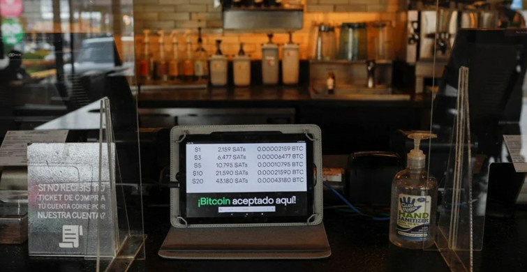El Salvador'da Binlerce Kişi Bitcoin’i Protesto Etti