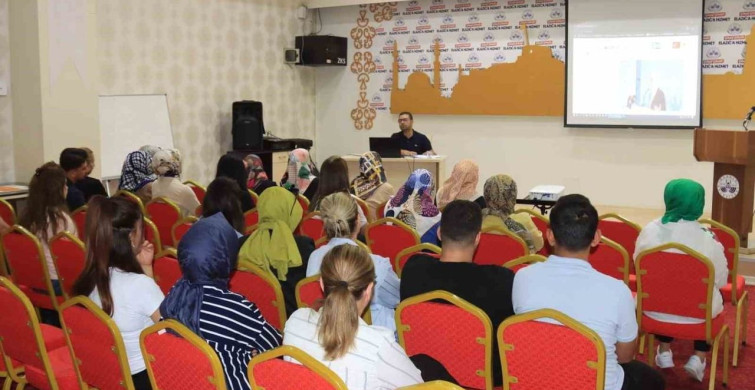 Elazığ Belediyesi'nden kadına yönelik şiddetle mücadele semineri