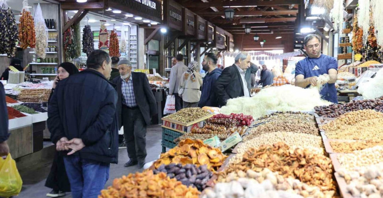 Elazığ Kapalı Çarşı'da Kurban Bayramı Alışveriş Yoğunluğu