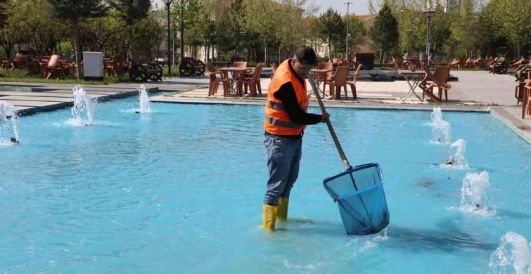 Elazığ Millet Bahçesi'nde Yenileme Çalışmaları Devam Ediyor