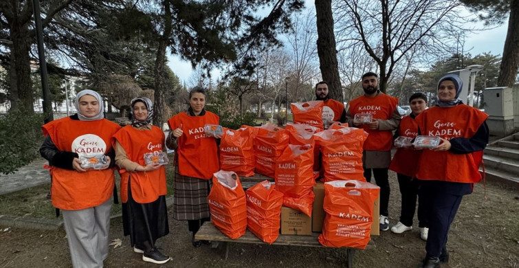 Elazığ'da Anneler ve Gençlerden İftar Projesi