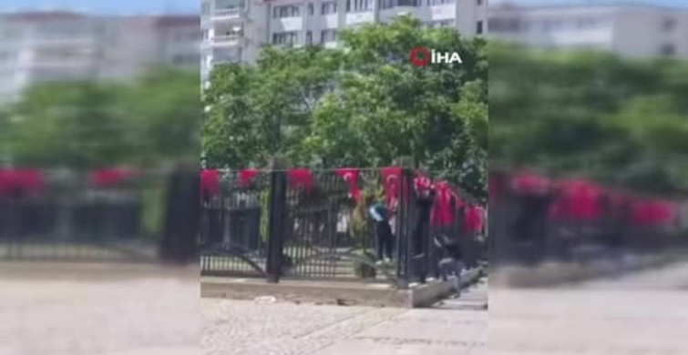 Elazığ'da çocuklardan anlamlı Türk bayrağı hassasiyeti