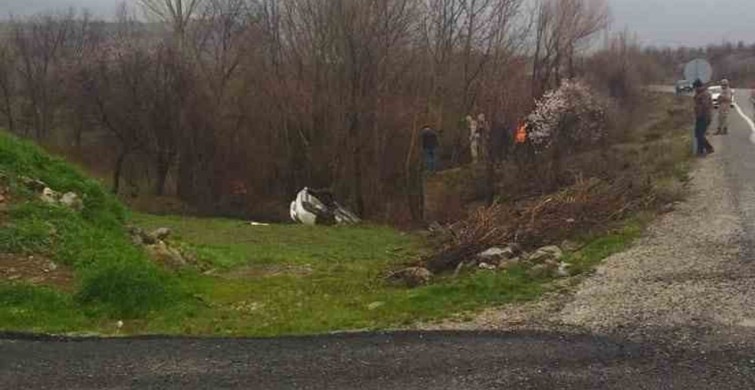 Elazığ'da Dereye Uçan Araçta 3 Yaralı