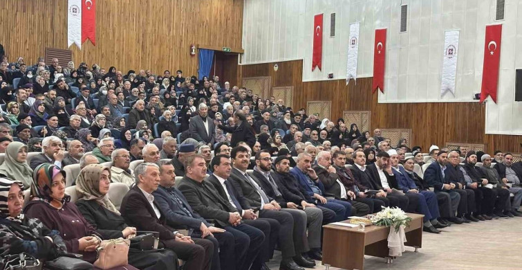 Elazığ'da Hacı Adayları İçin Eğitim Semineri Düzenlendi