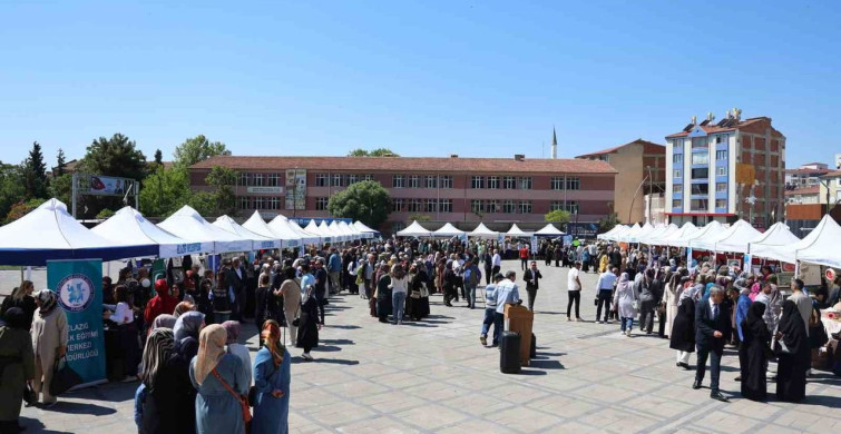 Elazığ'da Hayat Boyu Öğrenme Şenliği Başladı