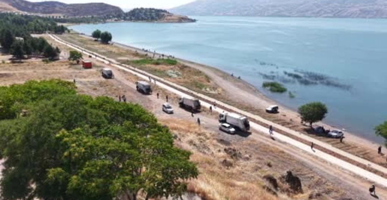 Elazığ'da Hazar Gölü çevresinde temizlik çalışması yapıldı