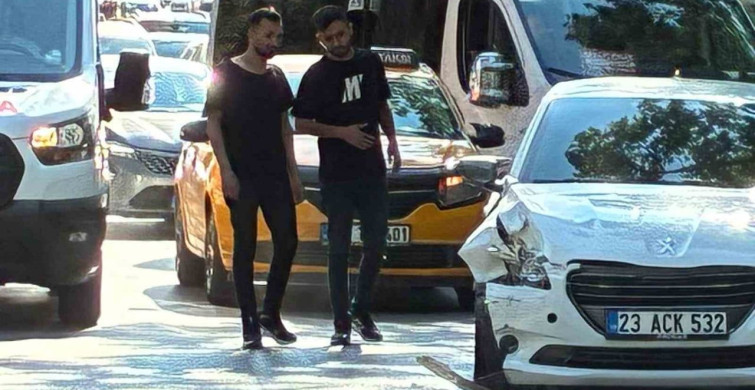 Elazığ'da iki otomobil çarpıştı: 2 yaralı