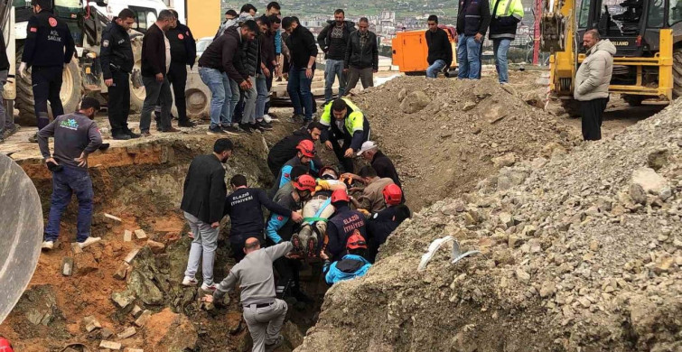 Elazığ'da Kanalizasyon Çalışmasında Toprak Altında Kalan İşçi Kurtarıldı