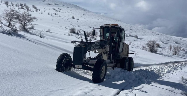 Elazığ'da Karla Mücadele: 39 Köy Yolu Açıldı