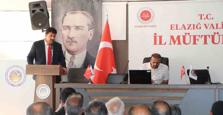 Elazığ'da Kur’an kursu öğreticileri ve din görevlilerine eğitim
