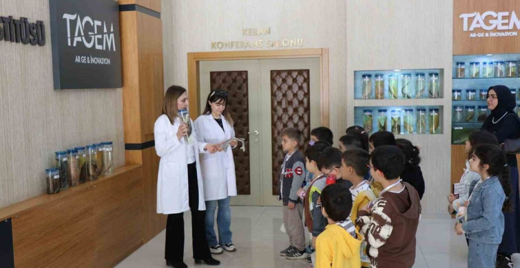 Elazığ'da Minik Öğrencilerin Balık Müzesi Gezisi