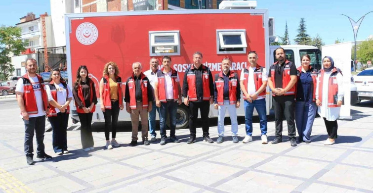 Elazığ’da mobil sosyal hizmet aracı vatandaşlarla buluştu