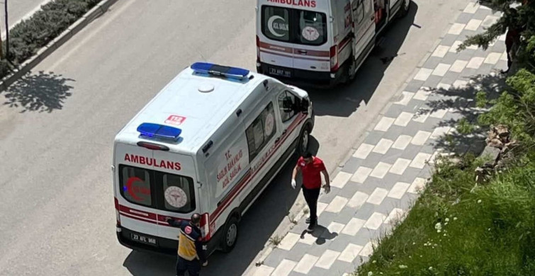 Elazığ'da Motosiklet Kazası: 2 Kişi Yaralandı