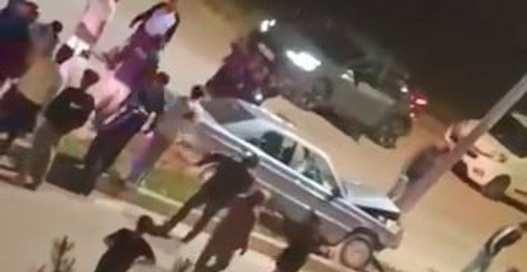 Elazığ'da Otomobil Aydınlatma Direğine Çarptı, 1 Yaralı