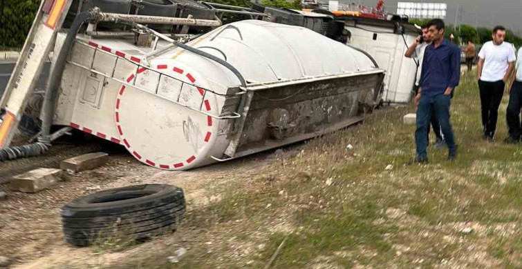Elazığ'da Silobas ve Otomobil Çarpıştı: 2 Yaralı