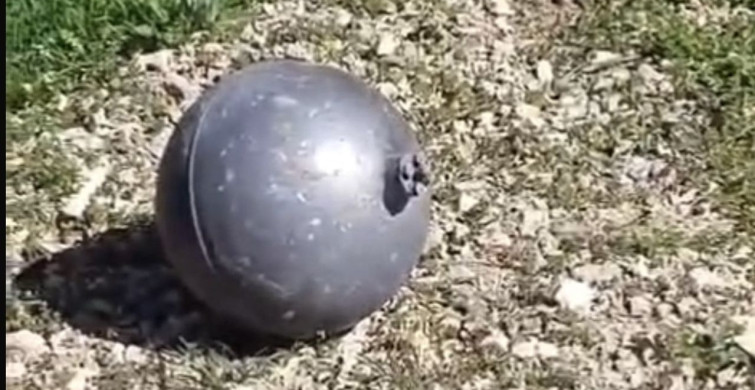 Elazığ'da Tarlada Bulunan Gizemli Cisim Endişe Yarattı