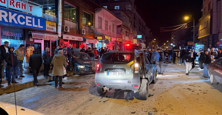 Elazığ'da Trafik Kazası: 3 Yaralı
