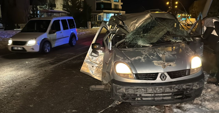Elazığ'da Trafik Kazası: 4 Yaralı