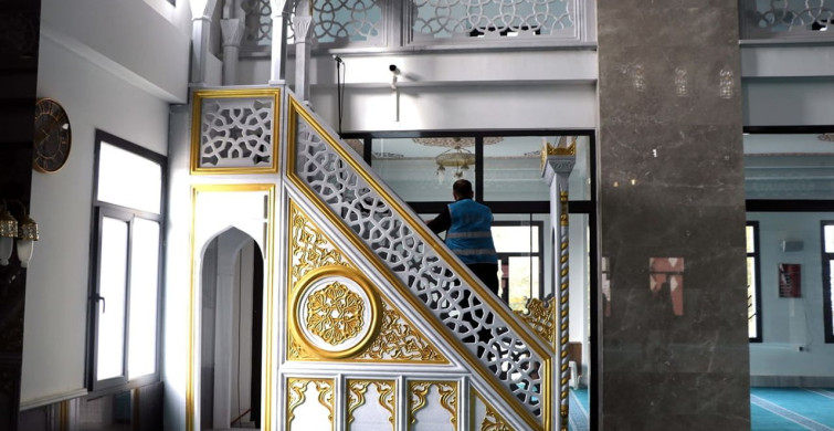 Elazığ'da Yükümlüler Camileri Ramazana Hazırlıyor