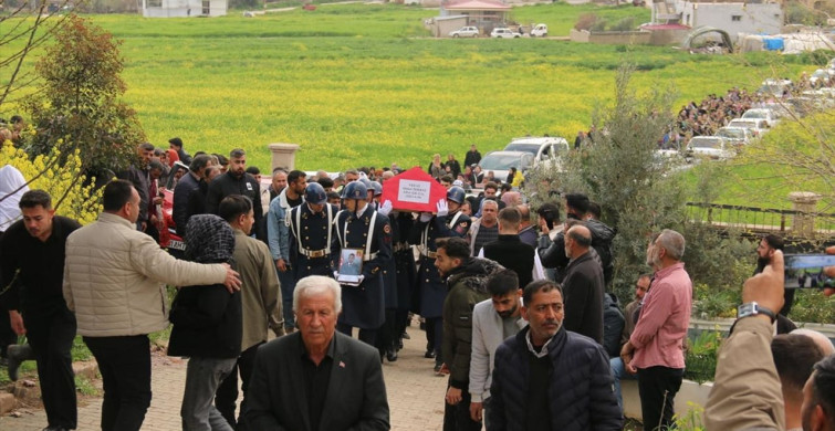 Elazığ'daki Jandarma Astsubay Ahmet Tekbaş'ın Cenazesi Hatay'da Defnedildi