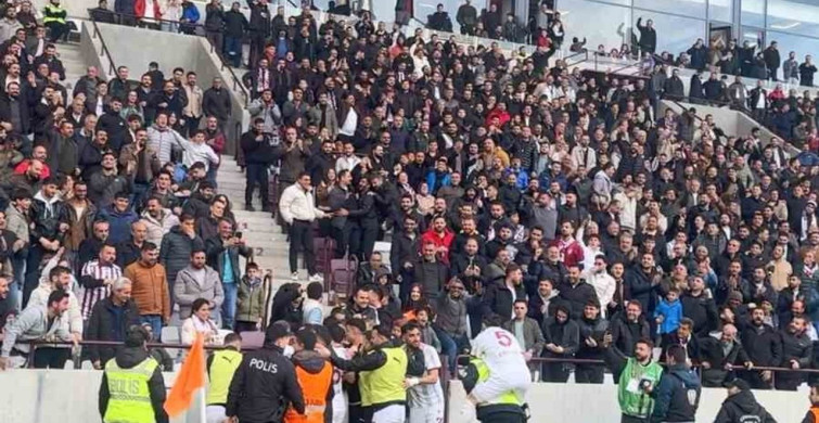 Elazığspor'un Gol Sevinci Polisle Paylaşıldı