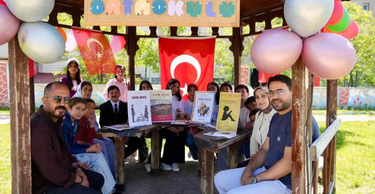 Eleşkirt'te öğrenciler okudukları kitapları sanatla anlattı