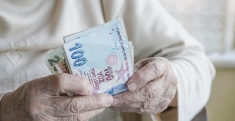 Emekli maaşını o bankadan olanlar 50.000 TL nakit ödeme alabilecek! Sabah duyurusu yapıldı yarın başlıyor