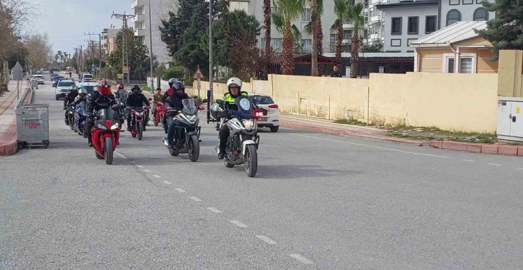 Emekli Trafik Polisi Abdullah Öztürk'e Anlamlı Veda