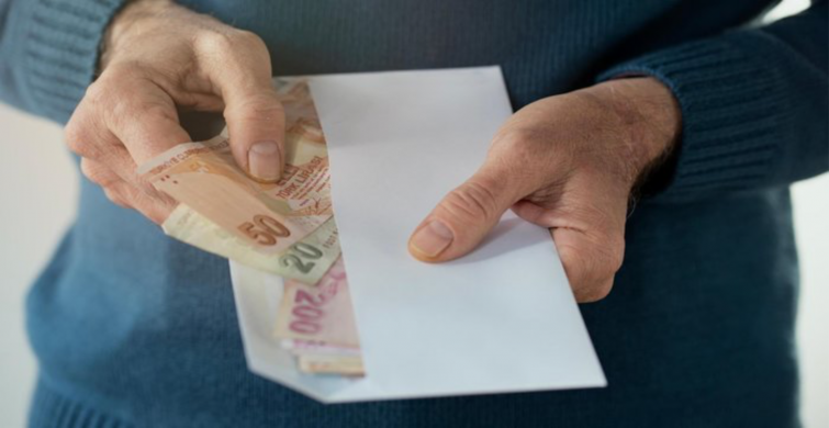 Emekliler peş peşe 10.000 TL’yi kapacak! Kabine Toplantısı’nda bugün onaya çıkacak