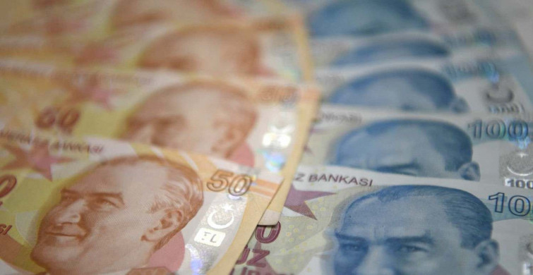 Emeklileri sevindiren haber gece yarısı geldi! Emekliler en az 5.753 TL maaş alacak