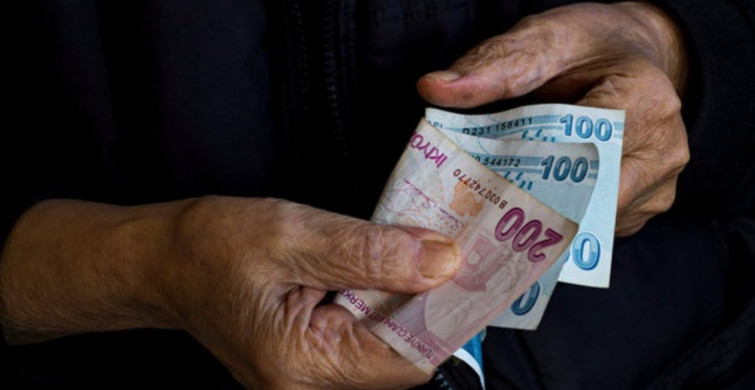 Emeklilerin dikkatine: Tarih belli oldu! Maaşınızı bu bankalara taşırsanız…