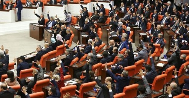 Emeklilikte Yaşa Takılanlar Yeniden Umutlandı!