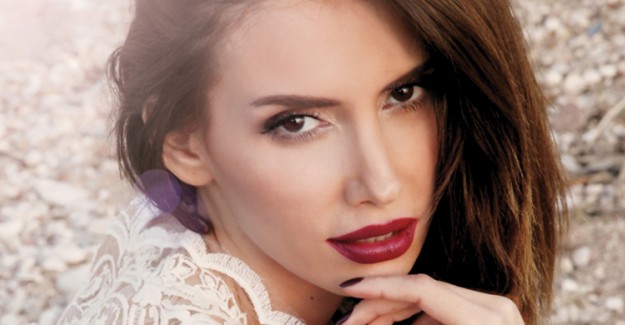 Emina Sandal Boşanma Sorularını Yanıtsız Bıraktı!