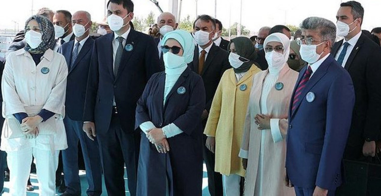 Emine Erdoğan, Bakan Kurum ile Van'daki Arıtma Tesisini Dolaştı