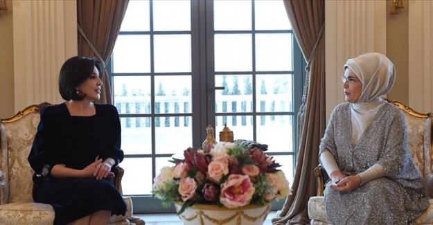 Emine Erdoğan, Özbekistan Cumhurbaşkanı Mirziyoyev'in Eşi ile Bir Araya Geldi