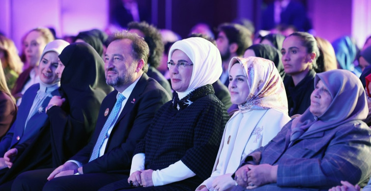 Emine Erdoğan'dan Kadınlara Destek Vurgusu